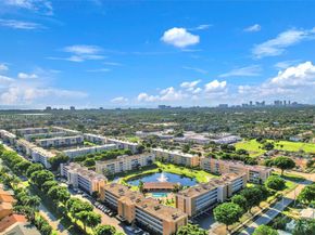 205 SE 11th Ter 101, Dania Beach FL 33004