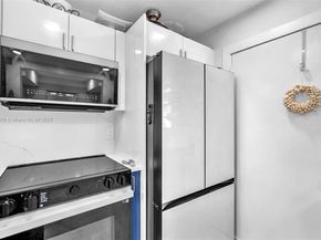 205 SE 11th Ter 101, Dania Beach FL 33004