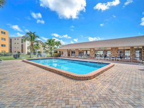 205 SE 11th Ter 101, Dania Beach FL 33004