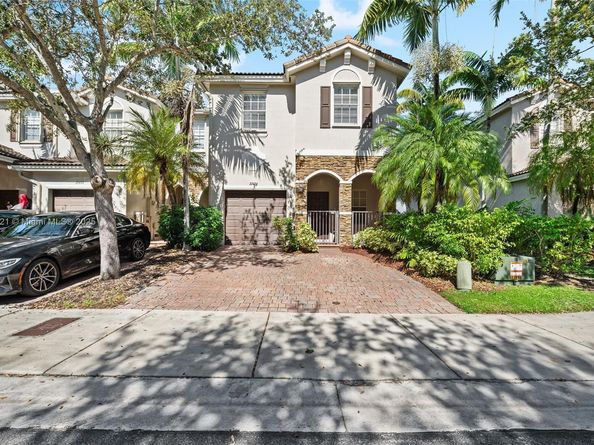 22424 SW 89th Path, Cutler Bay FL 33190