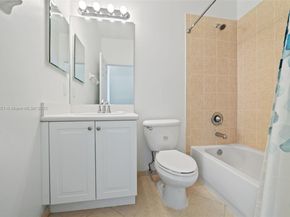 22424 SW 89th Path, Cutler Bay FL 33190