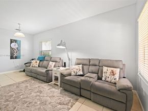 22424 SW 89th Path, Cutler Bay FL 33190