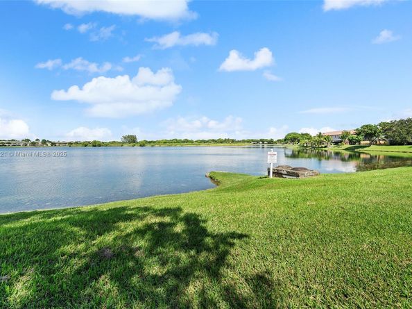 22424 SW 89th Path, Cutler Bay FL 33190