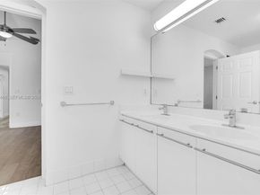 1120 Cliffrose St, Hollywood FL 33019