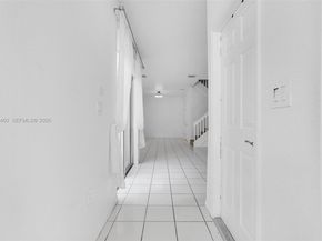 1120 Cliffrose St, Hollywood FL 33019