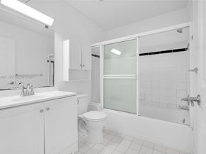 1120 Cliffrose St, Hollywood FL 33019