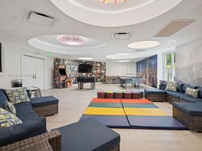 21200 Point Pl 504, Aventura FL 33180