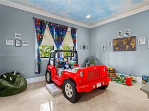 2701 SW 77th Ct, Miami FL 33155