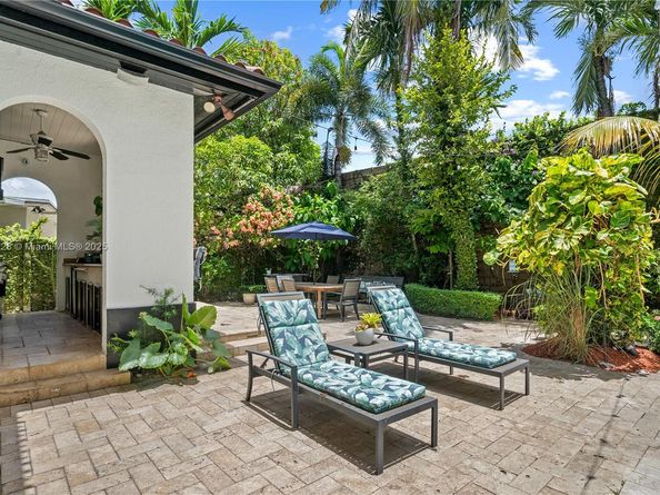 2701 SW 77th Ct, Miami FL 33155