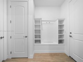 2715 Primrose Pl, Oakland Park FL 33309