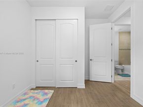 2715 Primrose Pl, Oakland Park FL 33309