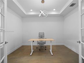 2715 Primrose Pl, Oakland Park FL 33309