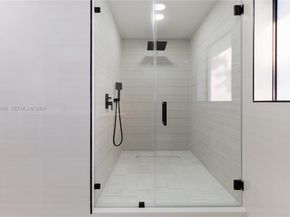 2415 NE 35th Dr, Fort Lauderdale FL 33308