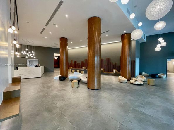 350 S Miami Ave 1102, Miami FL 33130