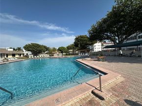4000 NW 44th Ave 306, Lauderdale Lakes FL 33319