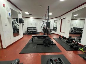 4000 NW 44th Ave 306, Lauderdale Lakes FL 33319