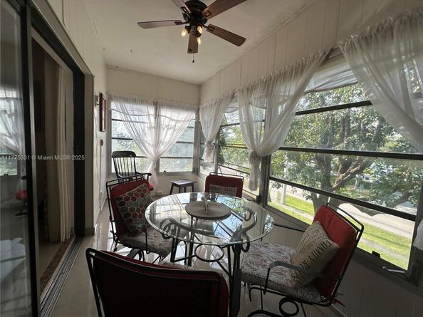 4000 NW 44th Ave 306, Lauderdale Lakes FL 33319