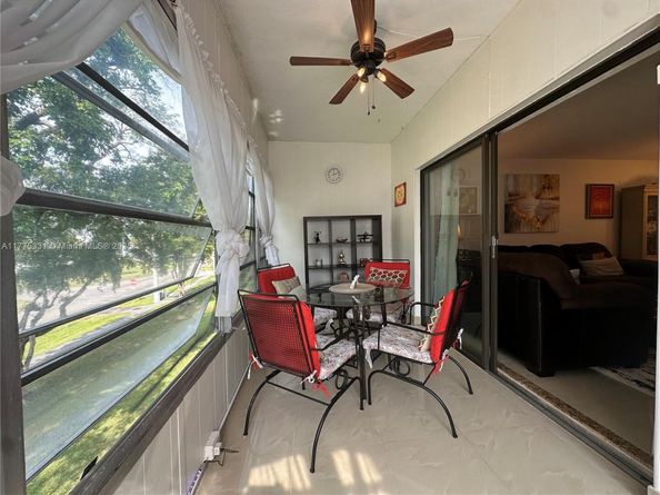 4000 NW 44th Ave 306, Lauderdale Lakes FL 33319