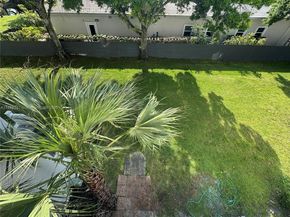 4000 NW 44th Ave 306, Lauderdale Lakes FL 33319
