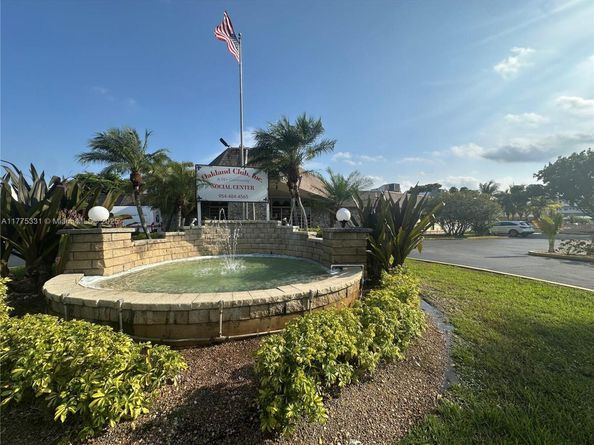 4000 NW 44th Ave 306, Lauderdale Lakes FL 33319