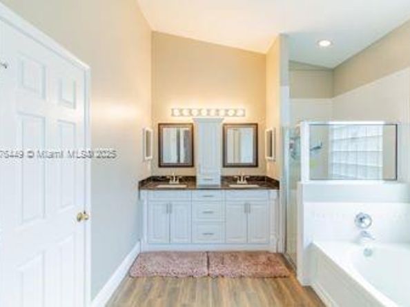 8525 Pine Cay, West Palm Beach FL 33411
