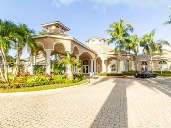 8525 Pine Cay, West Palm Beach FL 33411