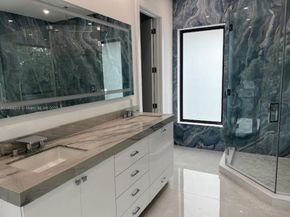 2 Hough Dr, Miami Springs FL 33166