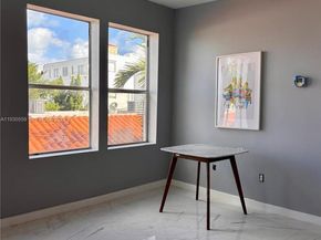 1027 Pennsylvania Ave 302, Miami Beach FL 33139