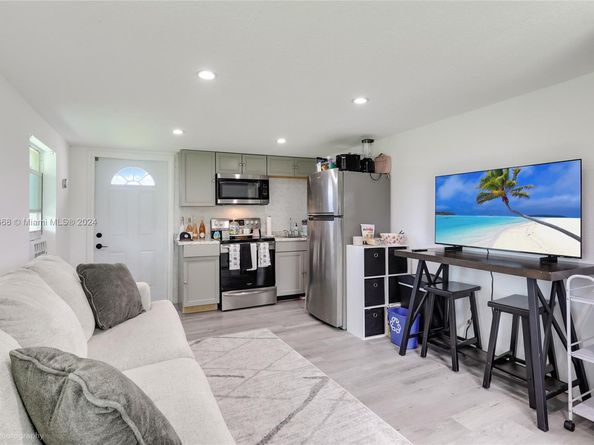 5681 Reynolds Rd, Wellington FL 33449