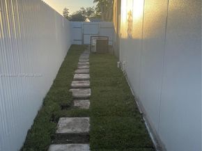 841 N 69th Ave, Hollywood FL 33024