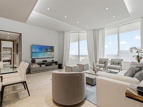 17301 Biscayne Blvd PH5, North Miami Beach FL 33160