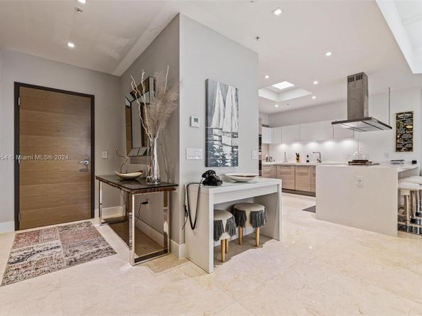 17301 Biscayne Blvd PH5, North Miami Beach FL 33160