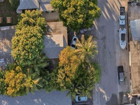 218 SW 14th Ct, Fort Lauderdale FL 33315