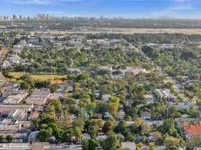 218 SW 14th Ct, Fort Lauderdale FL 33315