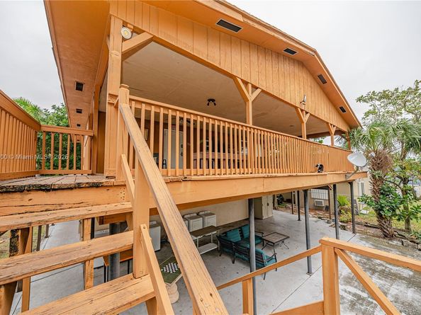 218 SW 14th Ct, Fort Lauderdale FL 33315