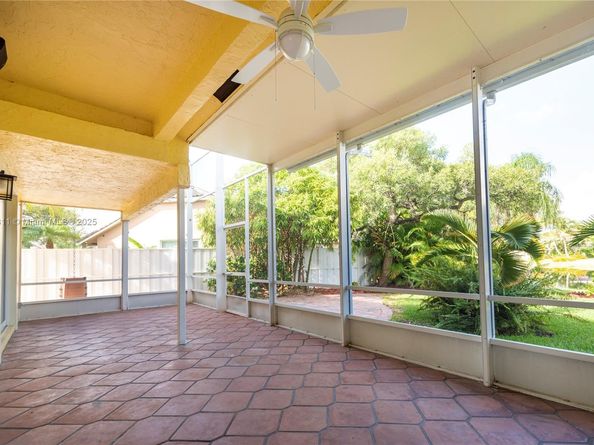 1075 San Luis Rey, Weston FL 33326