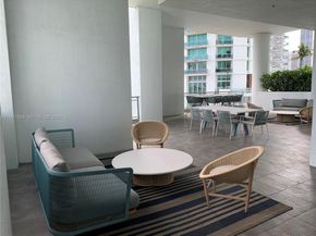 90 SW 3rd St 3610, Miami FL 33130