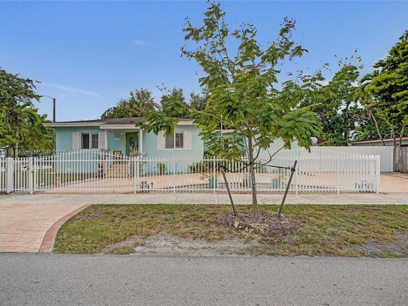440 NW 38th Ct, Miami FL 33126