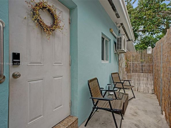 440 NW 38th Ct, Miami FL 33126