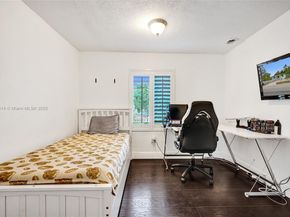 440 NW 38th Ct, Miami FL 33126