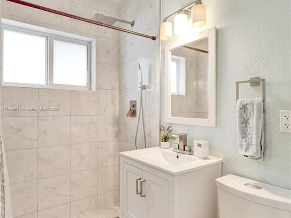 440 NW 38th Ct, Miami FL 33126