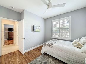 1668 Winterberry Ln, Weston FL 33327