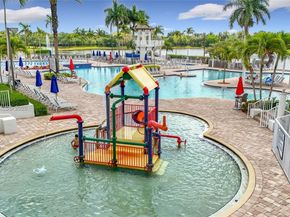 1668 Winterberry Ln, Weston FL 33327
