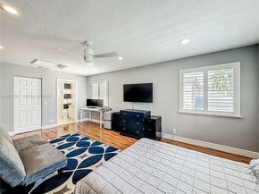 1668 Winterberry Ln, Weston FL 33327