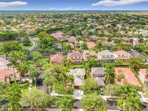 1668 Winterberry Ln, Weston FL 33327
