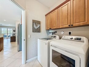 1668 Winterberry Ln, Weston FL 33327