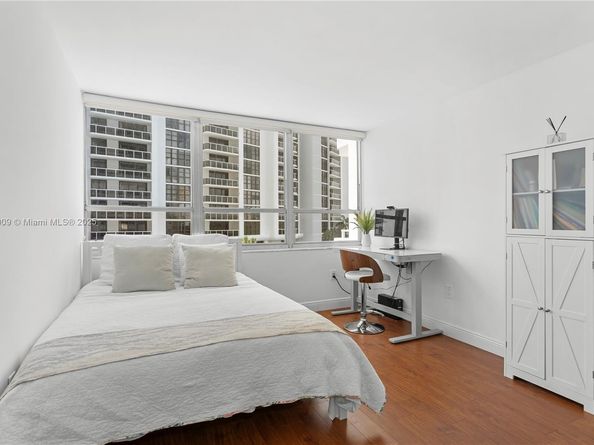 11 Island Ave 407, Miami Beach FL 33139
