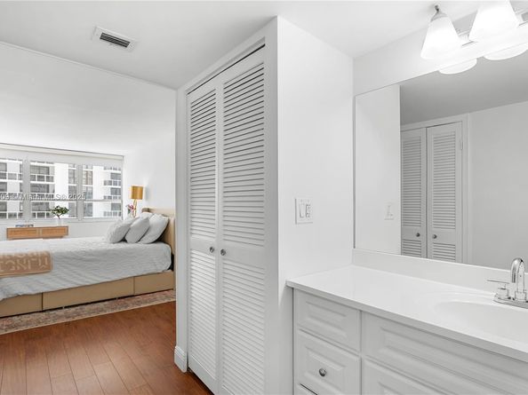 11 Island Ave 407, Miami Beach FL 33139