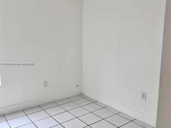 9678 Fontainebleau Blvd 111, Miami FL 33172