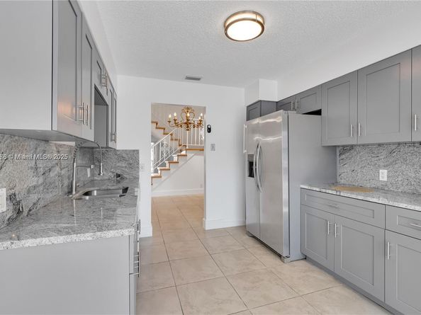 1194 Hillsboro Mile 72, Hillsboro Beach FL 33062